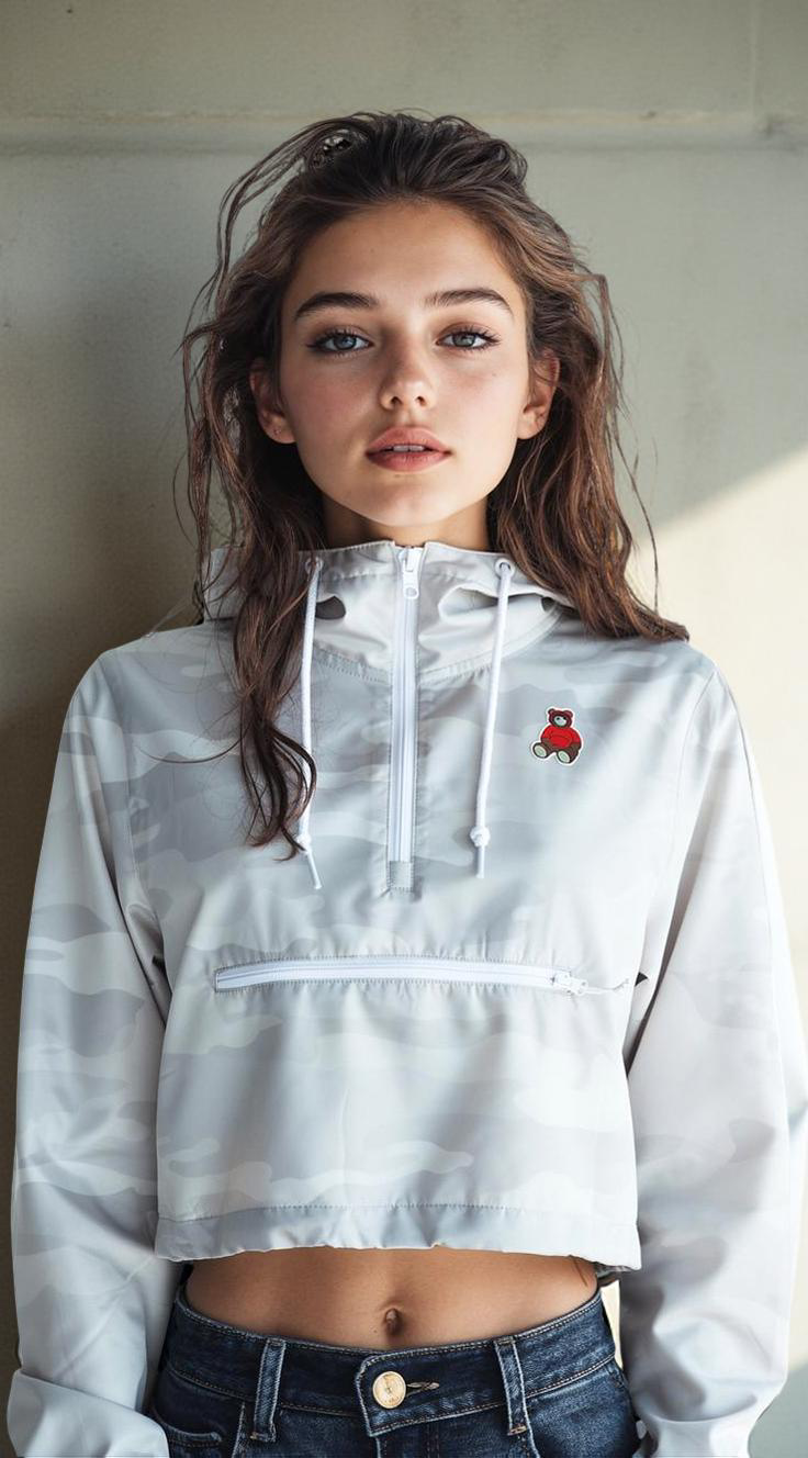 WOMEN'S LIGHTWEIGHT CROP WINDBREAKER